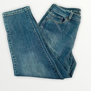 NWT Women Capri Jeans Size 4
